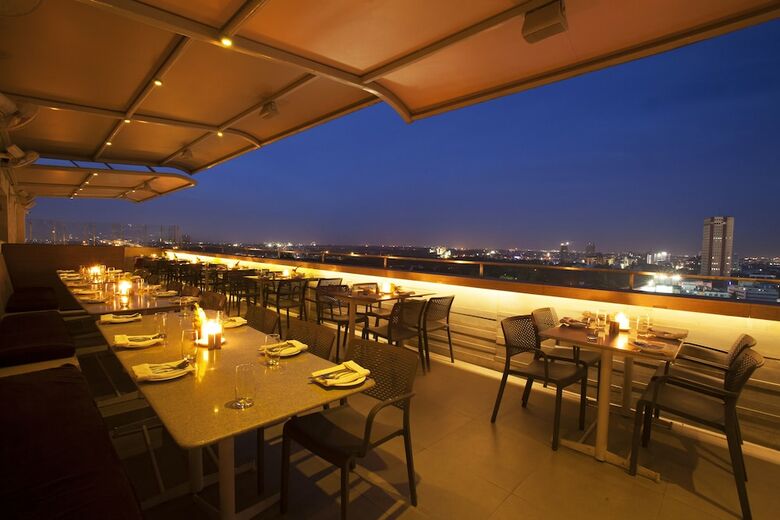 Hotel Ivory Tower