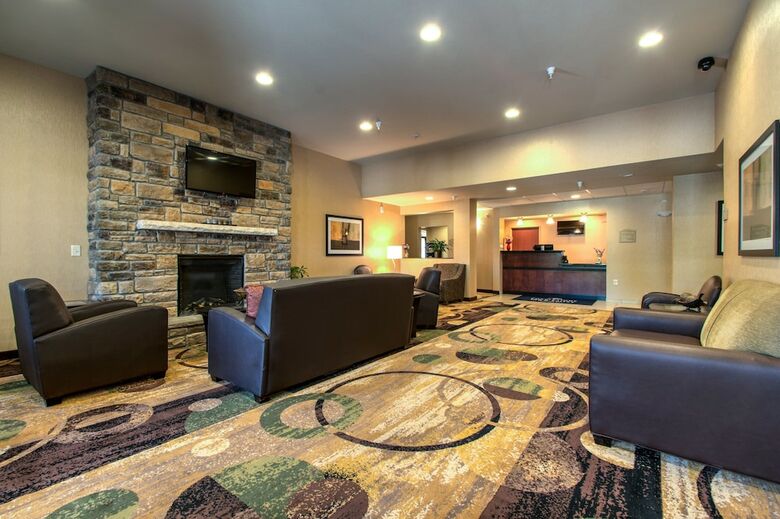 Hotel Cobblestone Inn & Suites - Holyoke