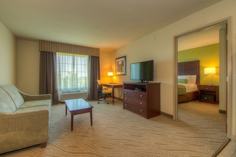 Hotel Cobblestone Inn & Suites - Holyoke
