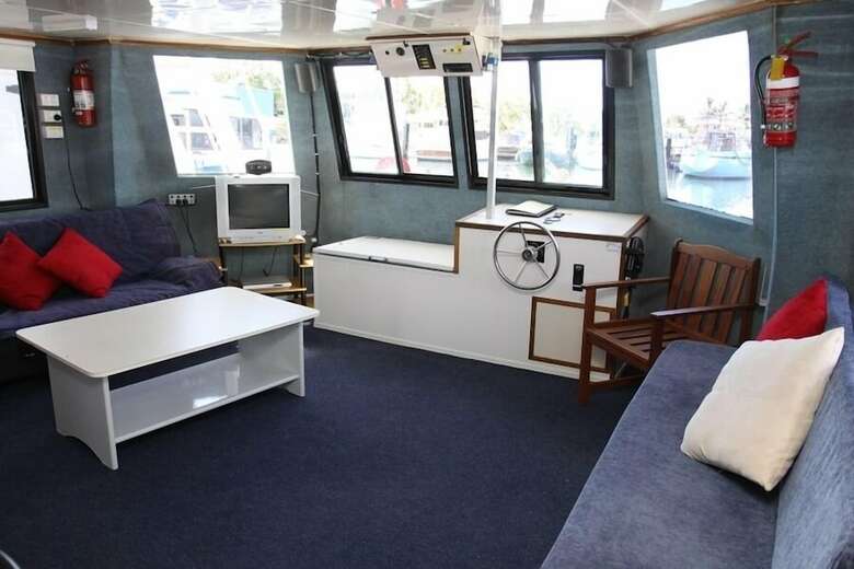 Boyds Bay Houseboat Holidays