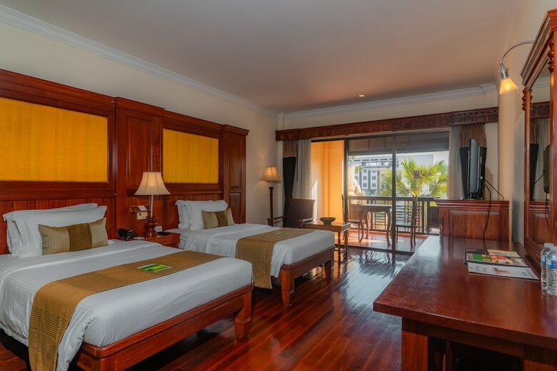 Hotel Empress Residence Resort & Spa