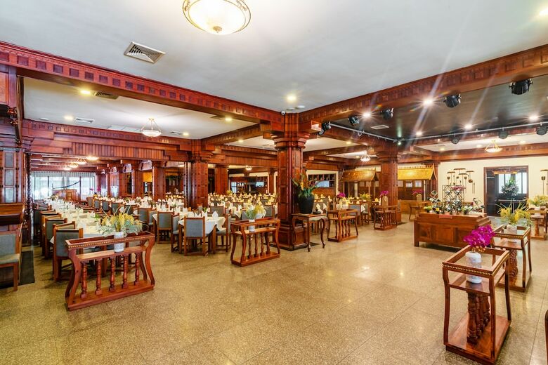 Hotel Empress Residence Resort & Spa
