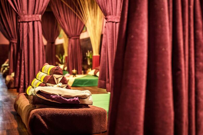 Hotel Empress Residence Resort & Spa