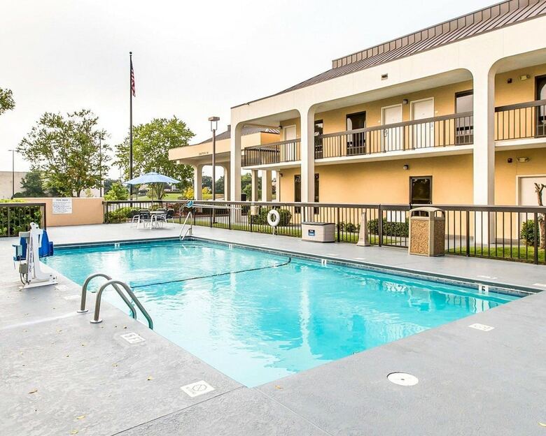 Hotel Quality Inn At The Mall - Valdosta