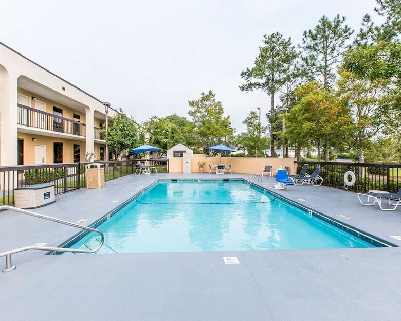 Hotel Quality Inn At The Mall - Valdosta