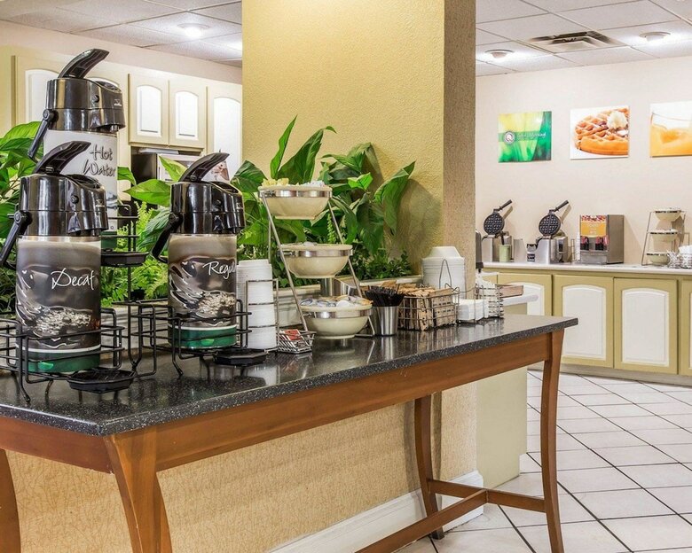 Hotel Quality Inn At The Mall - Valdosta