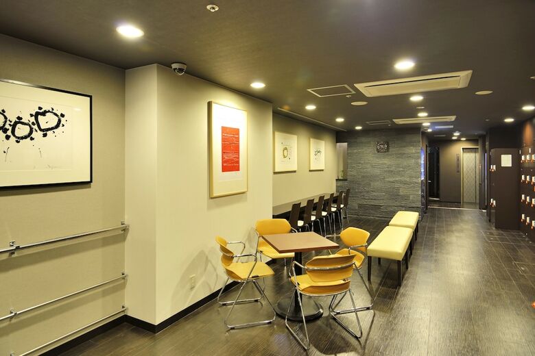 Capsule Hotel B&s Eco-cube Shinsaibashi