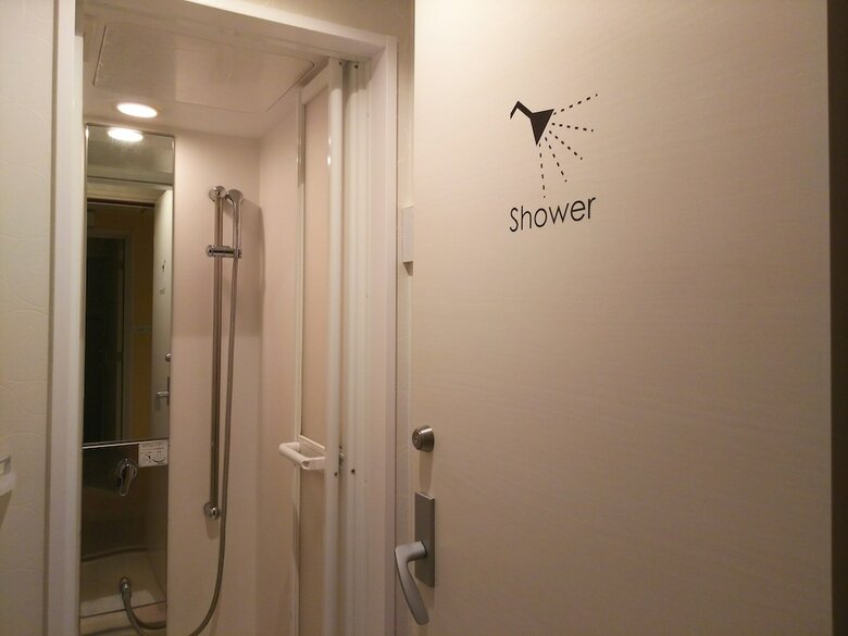 Capsule Hotel B&s Eco-cube Shinsaibashi