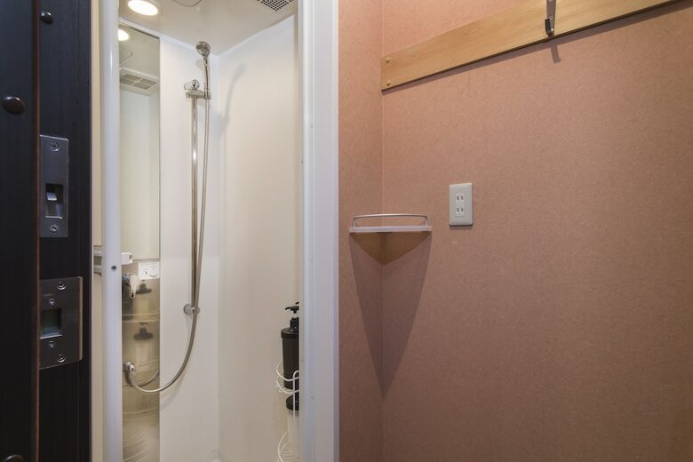 Capsule Hotel B&s Eco-cube Shinsaibashi