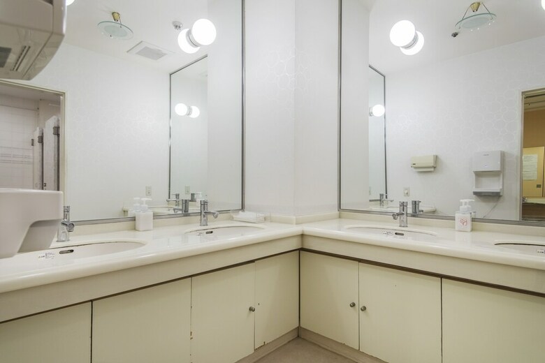 Capsule Hotel B&s Eco-cube Shinsaibashi