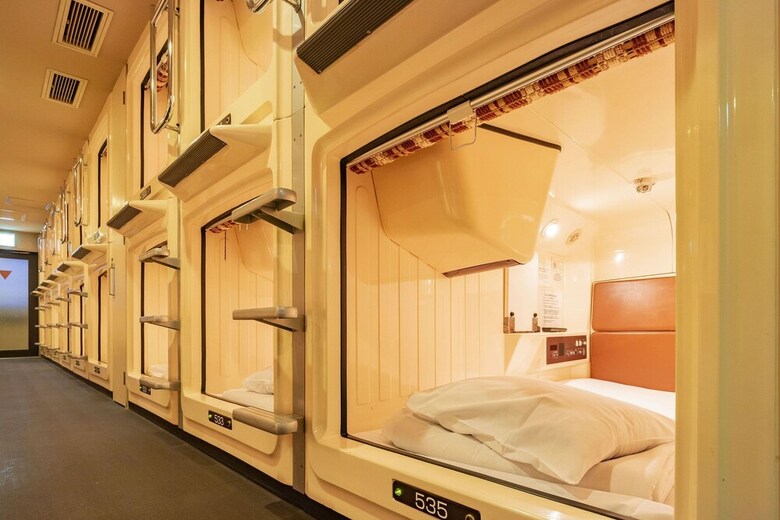 Capsule Hotel B&s Eco-cube Shinsaibashi