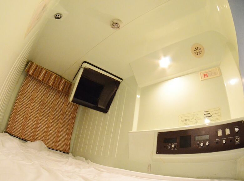 Capsule Hotel B&s Eco-cube Shinsaibashi