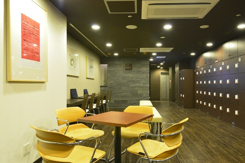 Capsule Hotel B&s Eco-cube Shinsaibashi