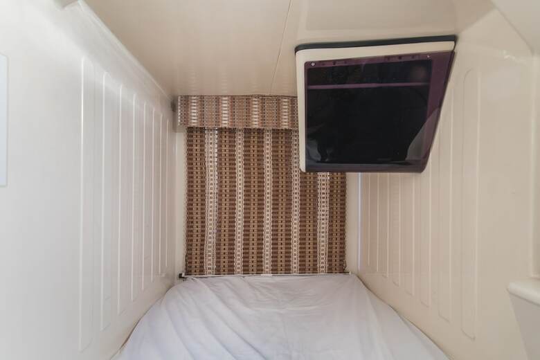 Capsule Hotel B&s Eco-cube Shinsaibashi