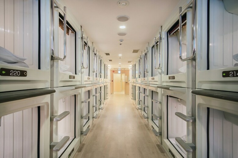 Capsule Hotel B&s Eco-cube Shinsaibashi