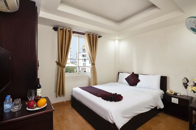 Carina Hotel
