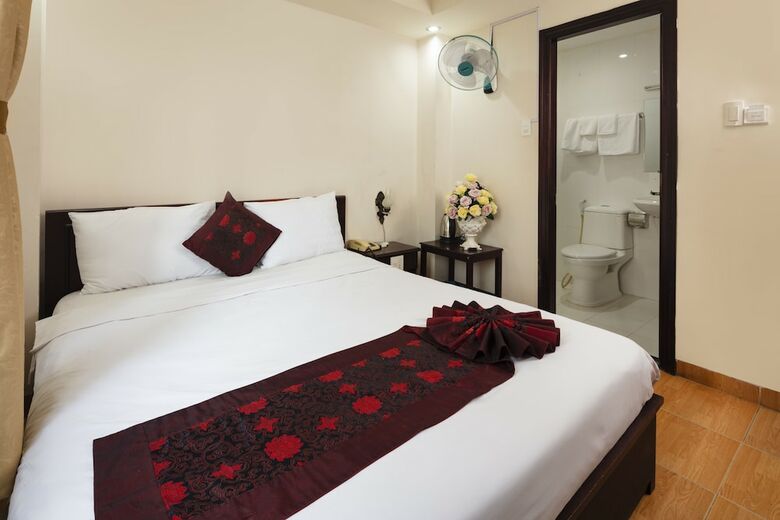 Carina Hotel
