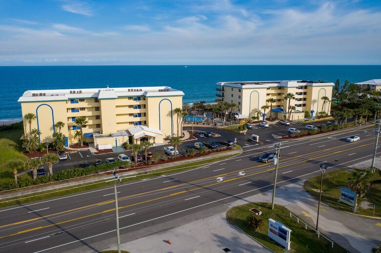 Las Olas Beach Club