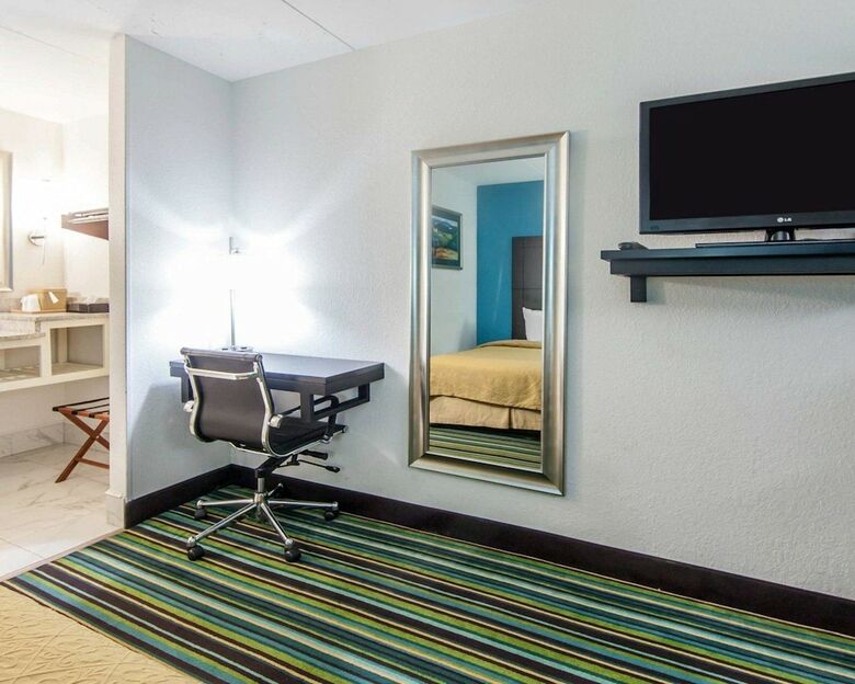Hotel Quality Inn & Suites