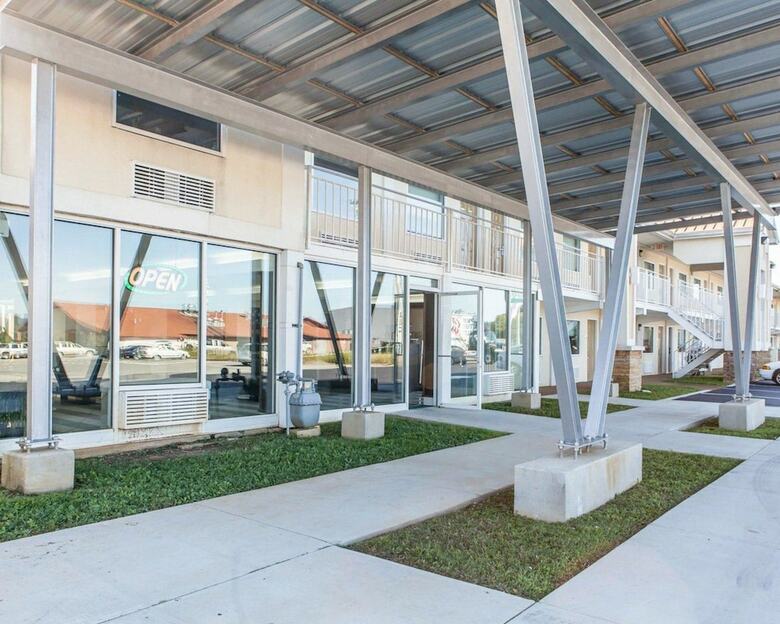 Hotel Quality Inn & Suites