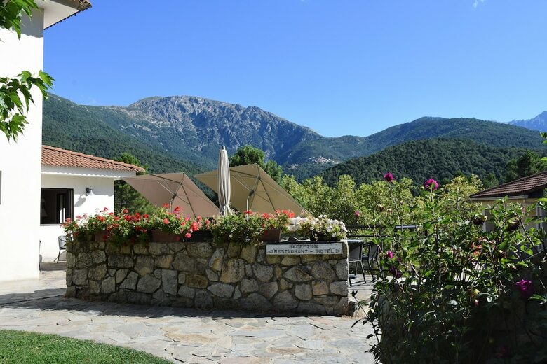 Hotel H�tel Des Deux Sorru