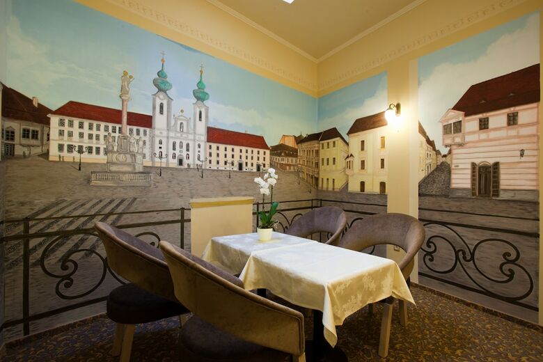 Barokk Hotel Promen�d Gyor