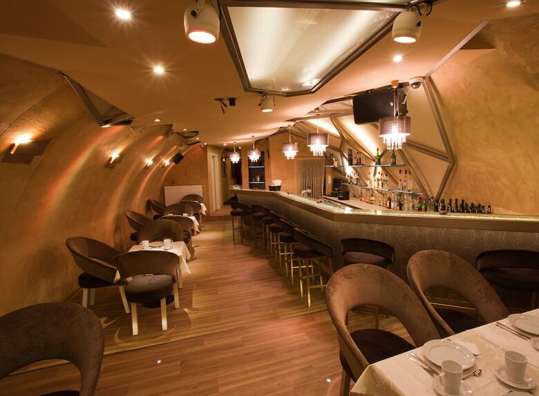 Barokk Hotel Promen�d Gyor