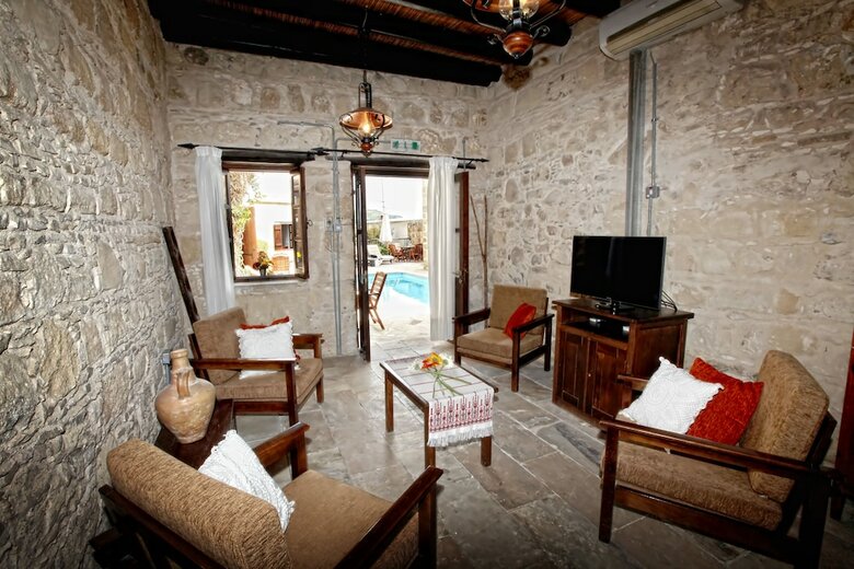Apartamentos Leonidas Village Houses