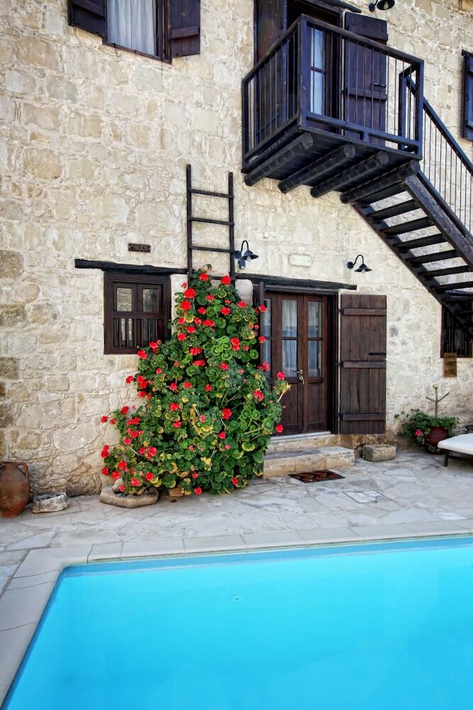 Apartamentos Leonidas Village Houses