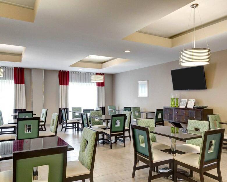 Hotel Comfort Suites
