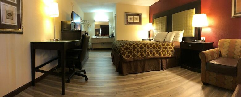 Hotel Ramada By Wyndham Harrisonburg