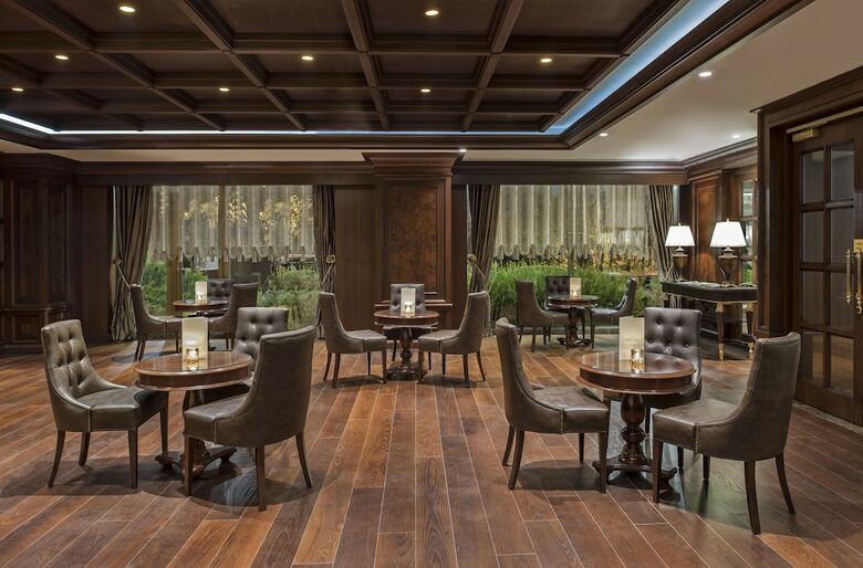 Elite World Business Hotel