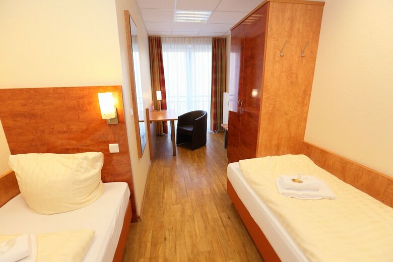 Caf� & Hotel Am Holzhafen