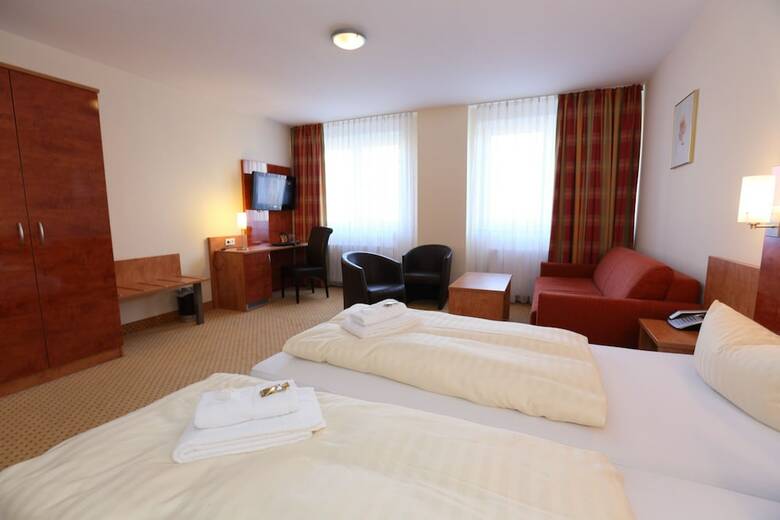 Caf� & Hotel Am Holzhafen