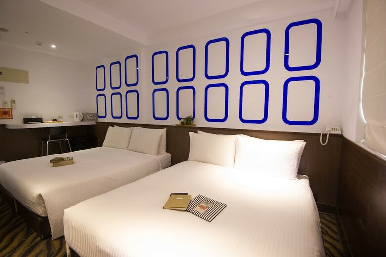 Ximen Holiday Fun Hotel
