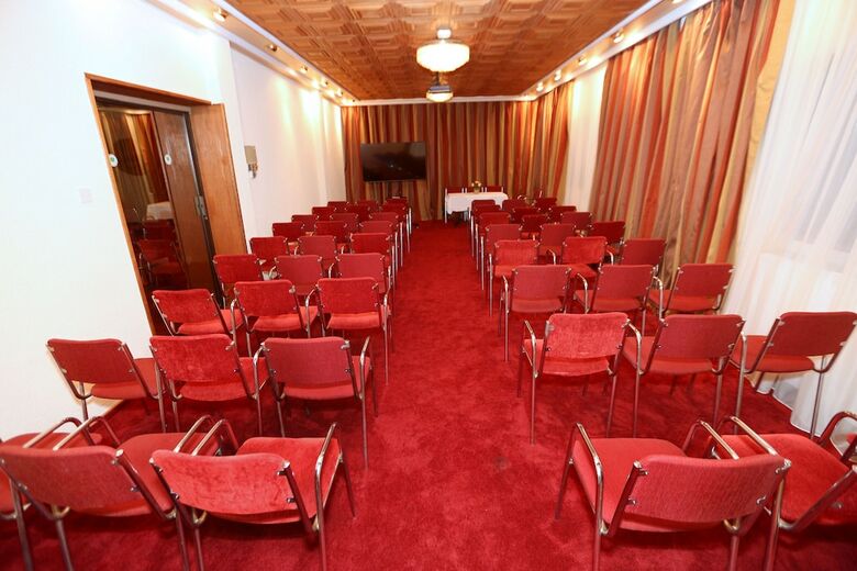 Forest Park Hotel
