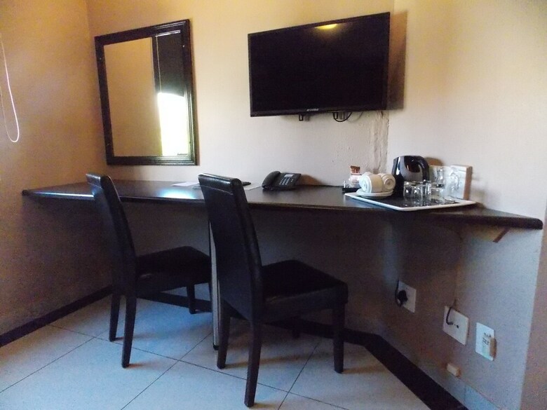 Sierra Square Hotel