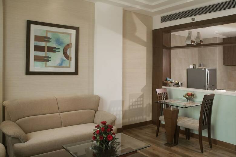 Hotel Savoy Suites, Greater Noida