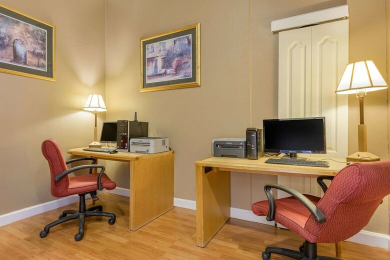 Clarion Hotel Lebanon-hershey East