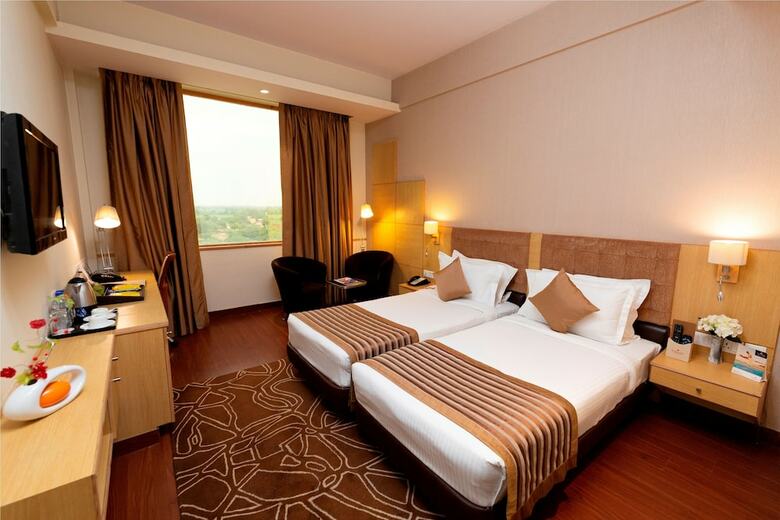 Hotel Ramada By Wyndham Neemrana