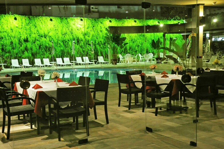 Ferraretto Guaruj� Hotel & Spa