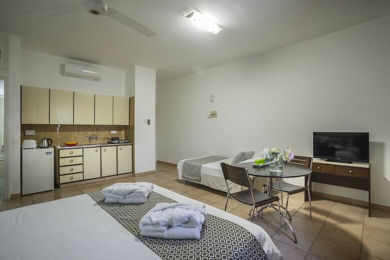 Costantiana Beach Hotel Apartments