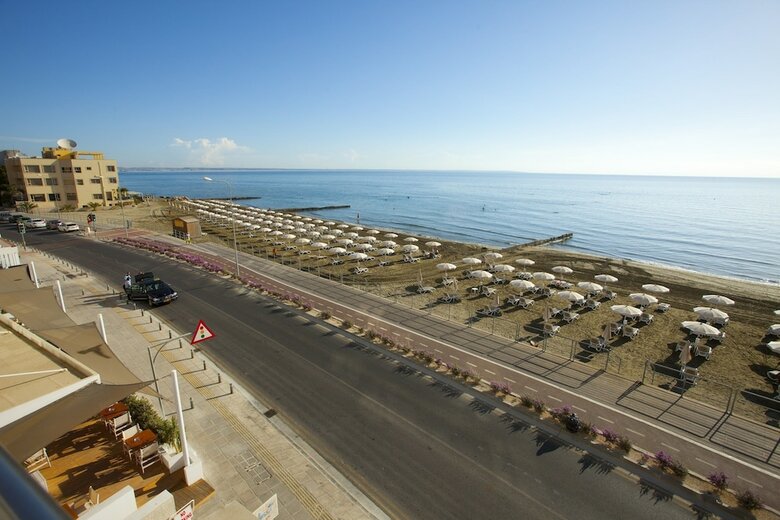 Costantiana Beach Hotel Apartments