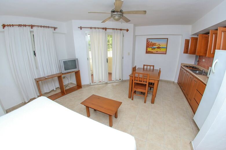 Aparthotel Acuarium Suite Resort