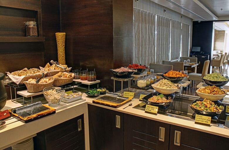 Hotel Ramada Encore By Wyndham Bangalore Domlur