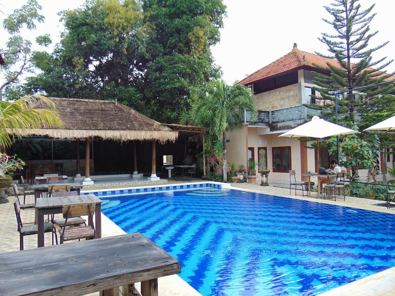 Apartamento Ayu Guna Inn
