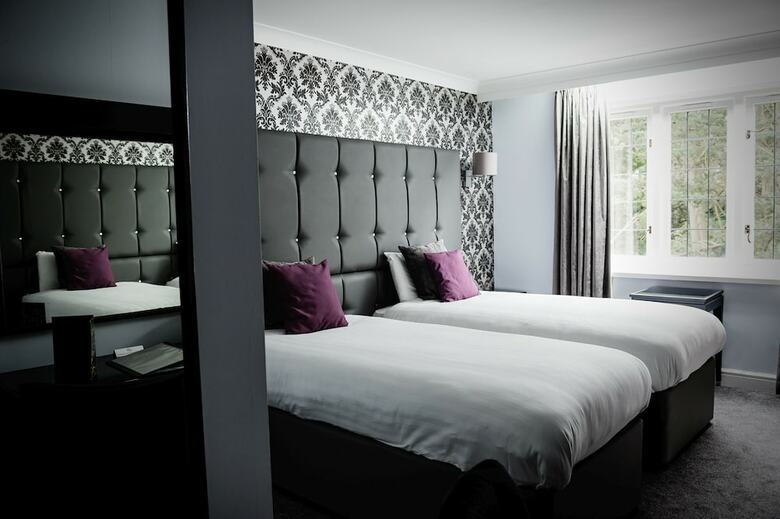 The Southcrest Manor Hotel