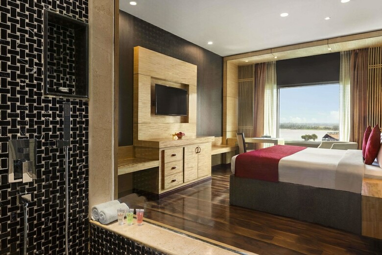 Hotel Ramada By Wyndham Alleppey