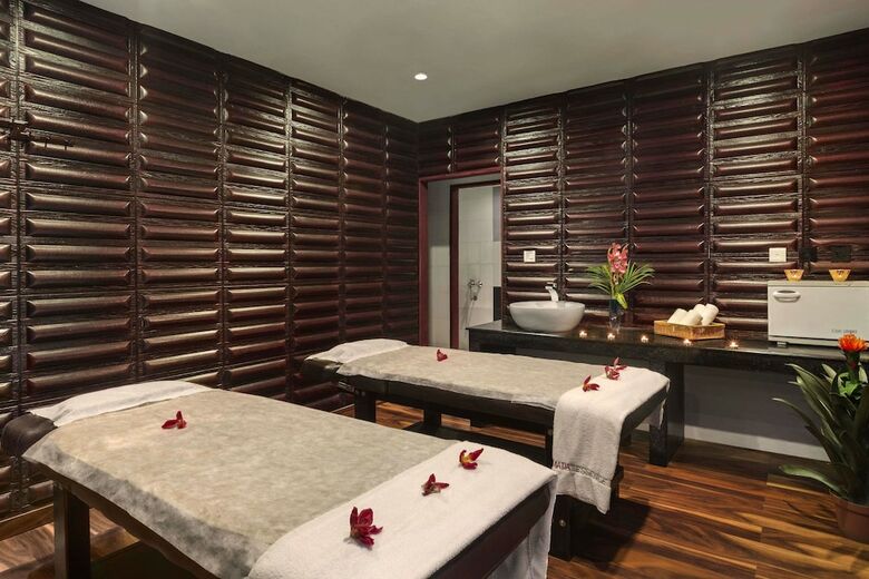 Hotel Ramada By Wyndham Alleppey