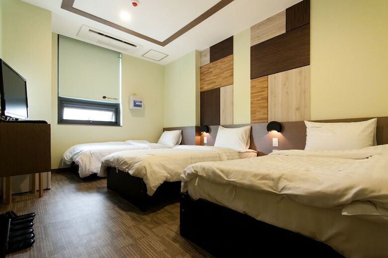 Hotel Hostel Korea 11th Changdeokgung